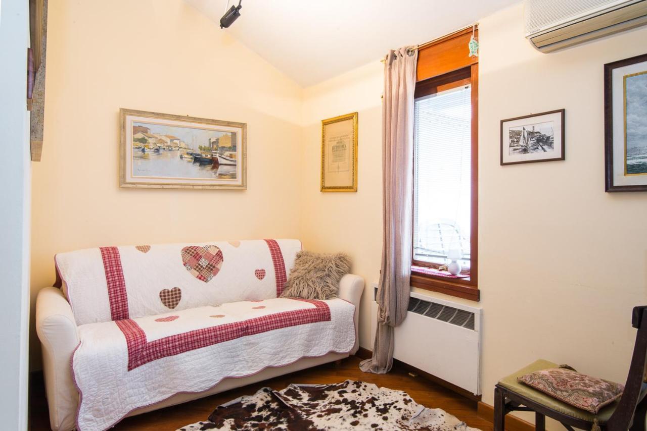 La Mansarda Delle Meraviglie B&B Superior Trieste Dış mekan fotoğraf
