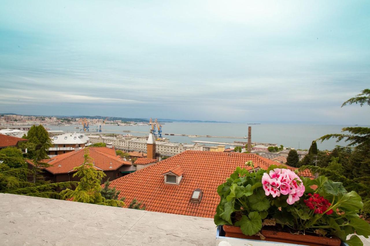La Mansarda Delle Meraviglie B&B Superior Trieste Dış mekan fotoğraf