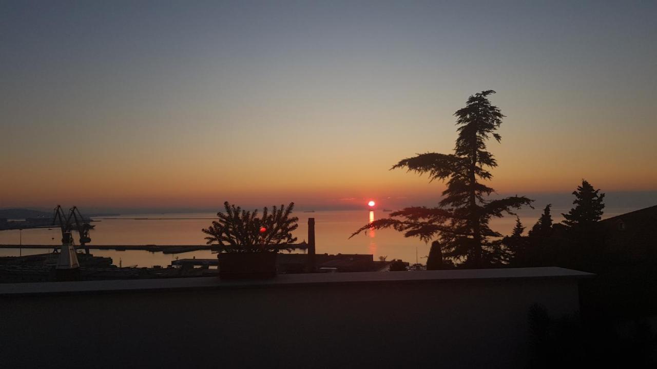 La Mansarda Delle Meraviglie B&B Superior Trieste Dış mekan fotoğraf