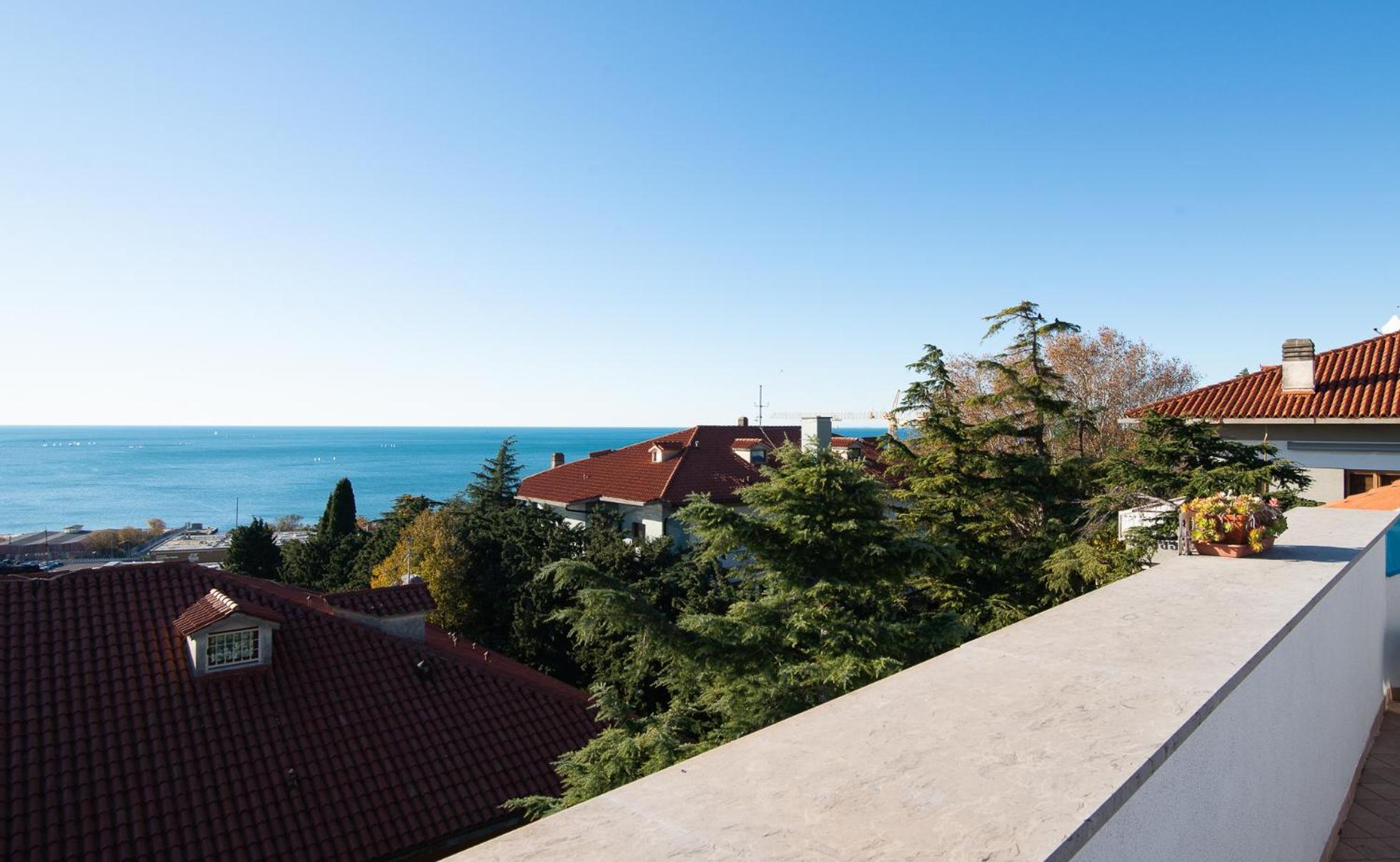 La Mansarda Delle Meraviglie B&B Superior Trieste Dış mekan fotoğraf